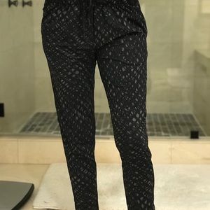 Lululemon Jet Crop Slim - Size 4